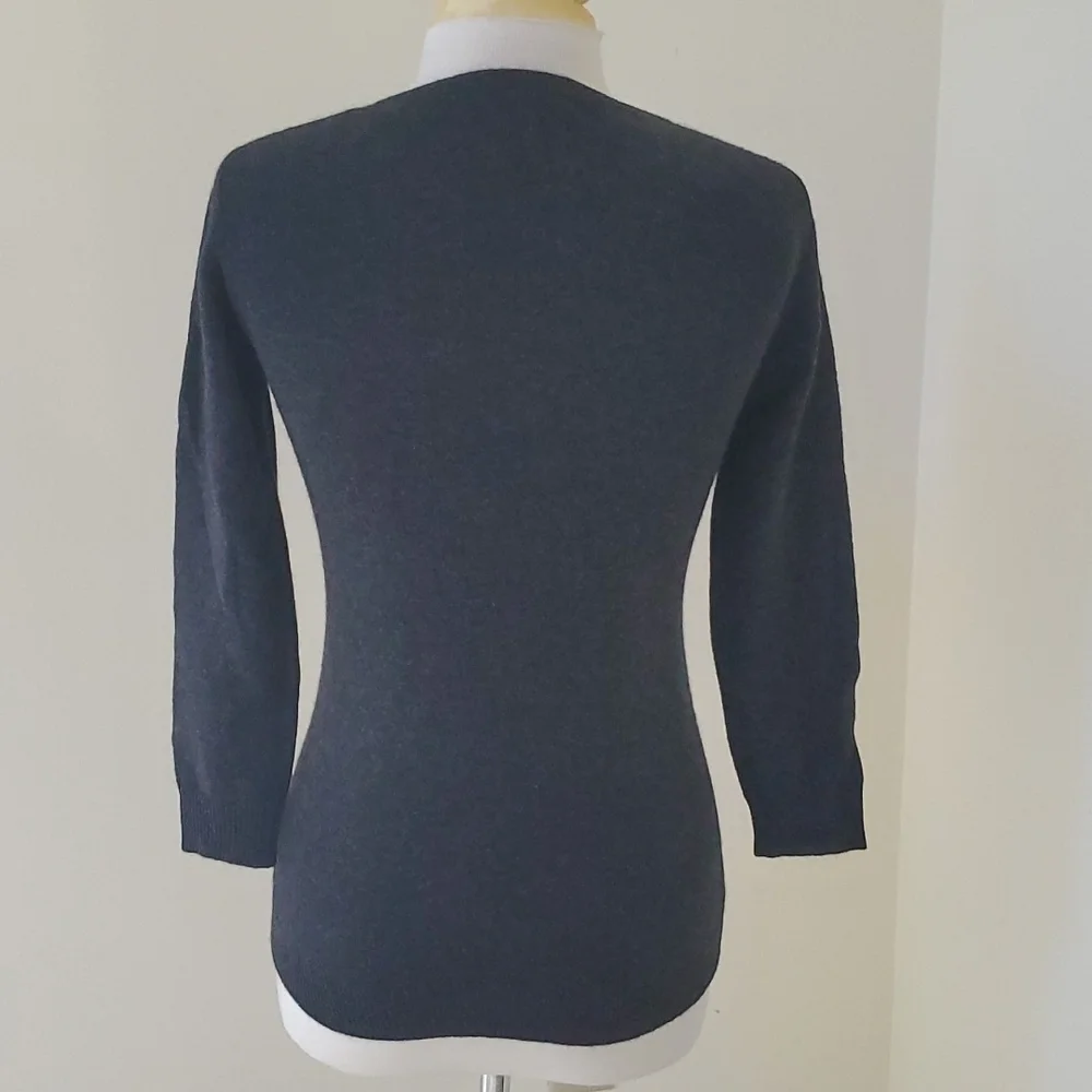 Ann Taylor XS cashmere crew sweater .